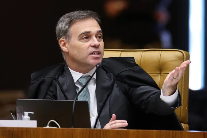 Ministro André Mendonça relatará no TSE ação contra reajuste do Bolsa Família